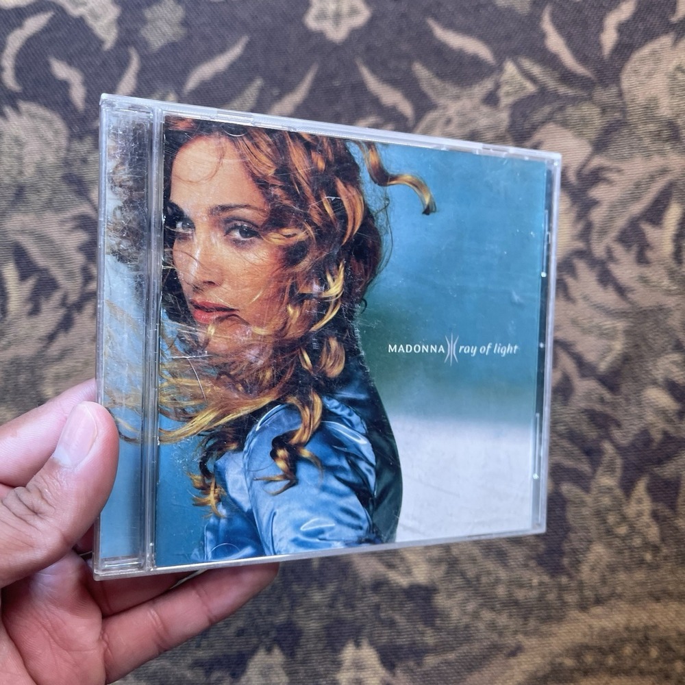 Ray of Light by Madonna (CD, Mar-1998, Warner Bros.)
